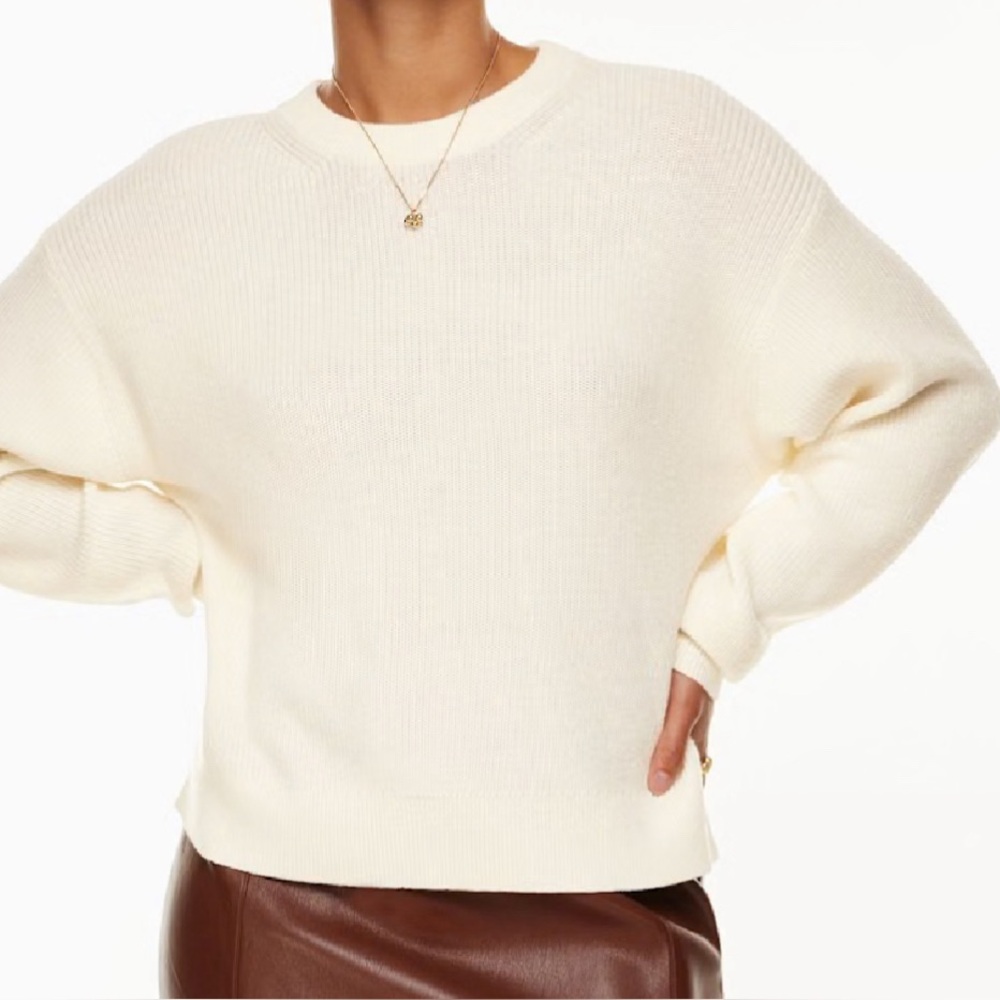 Aritzia Wilfred Knit Crewneck White Sweater Business Casual Minimalist women S